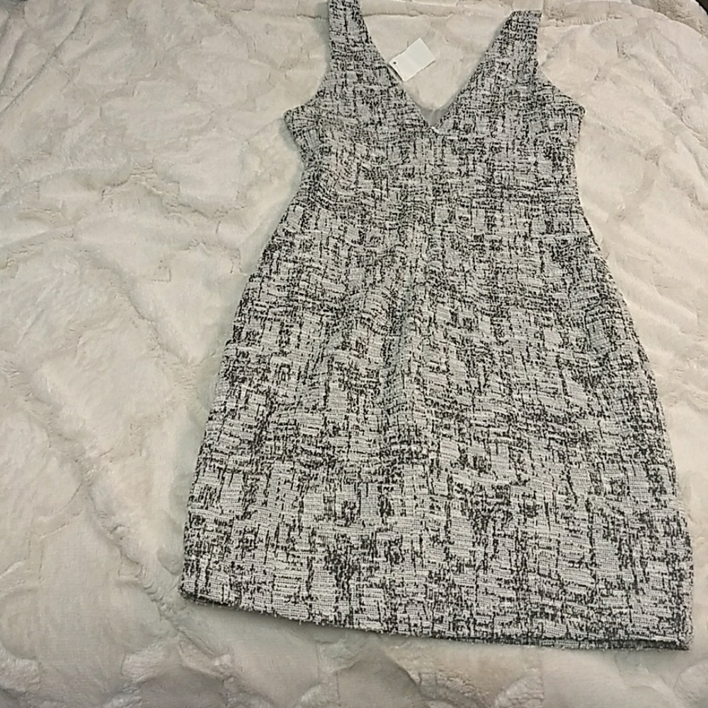 Dress - Picture 4 of 4